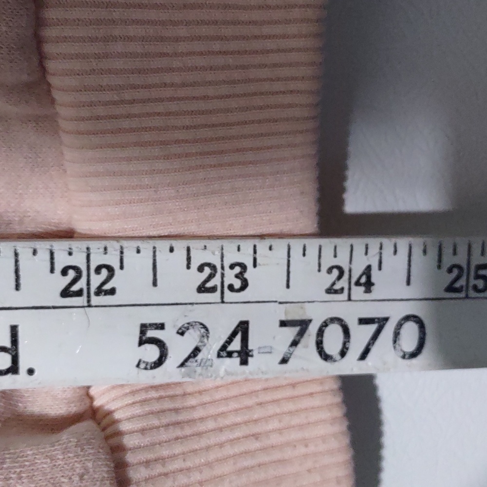 SOLD Vintage simply basic women's sweater preppy girly light pink sweater medium - Picture 6 of 9